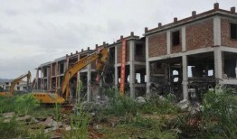 今日花都爆料炭步镇违建,违规建筑引发关注，花都整治行动即将展开