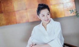 娱乐圈吃瓜君许晴,娱乐圈吃瓜君的甜蜜瓜田之旅