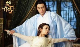 沉香成毅恋情爆料最新消息,甜蜜互动引网友热议，恋情细节揭秘！”