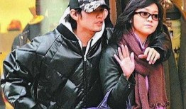 周杰伦爆料侯佩岑订婚消息的视频,甜蜜瞬间引网友热议