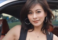 娱乐圈八卦视频最新爆料,某明星恋情曝光，疑与神秘富二代共度甜蜜时光